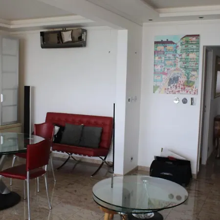 3p With Pool & Sea View Апартаменты *