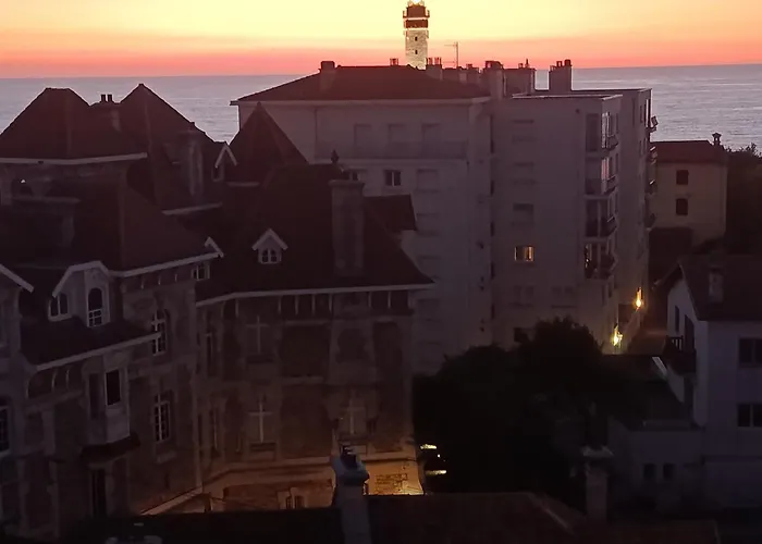 3p With Pool & Sea View Apartman *